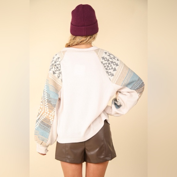 VERY J Printed Long Sleeve Round Neck Knit Top - Picture 2 of 5